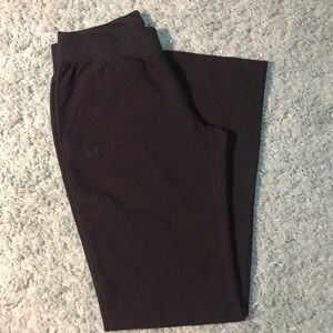 Black under armour pants with pockets